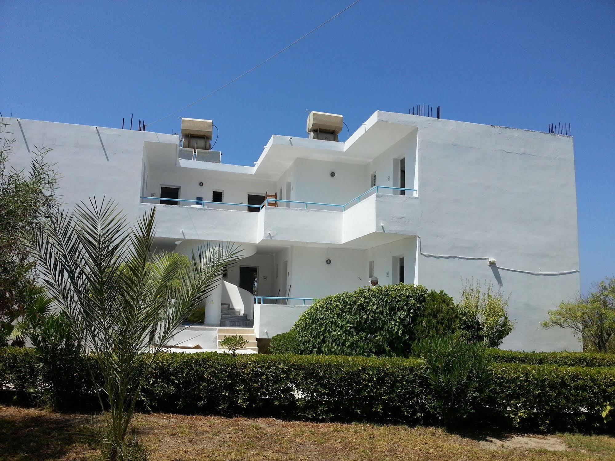 Saint George Ecotel Kalavárda Exterior photo